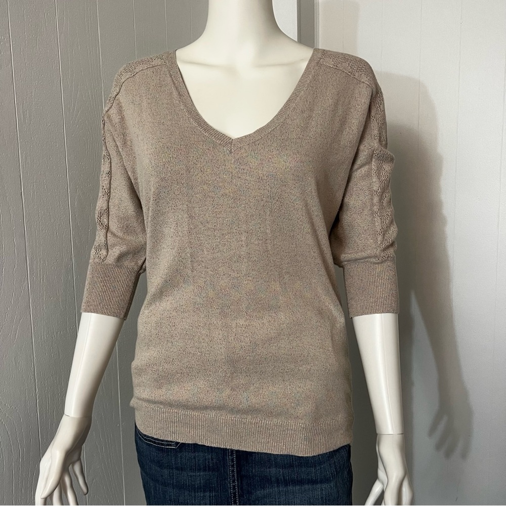 The Limited V-neck 3/4 Sleeve Top